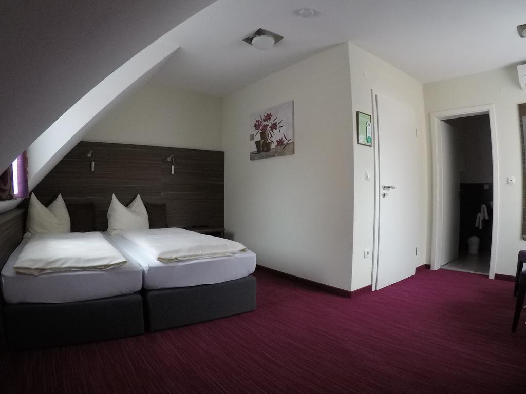 Pension Am Weinberg Bed & Breakfast Mainstockheim Exterior photo